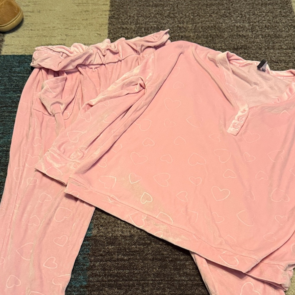 Jaclyn intimates Pink Heart Pajama Set Large